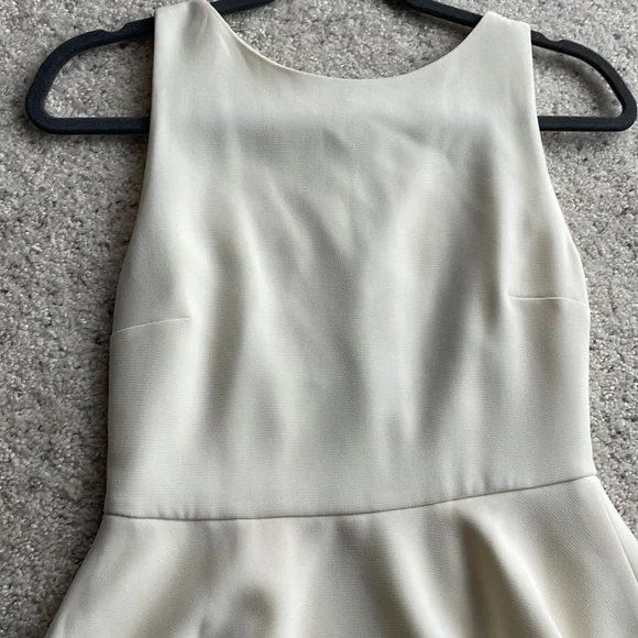 🆕ALICE & OLIVIA Ivory Peplum Dress sz 2